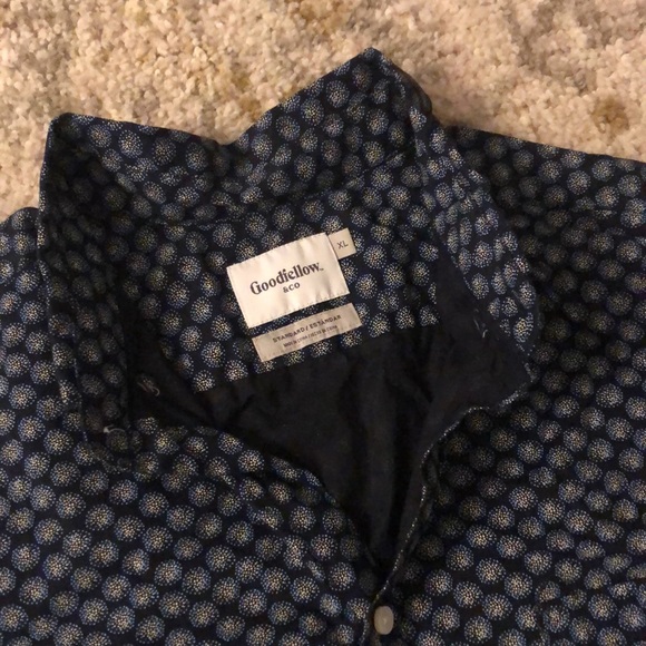 Men’s goodfellow button down shirt - Picture 4 of 4